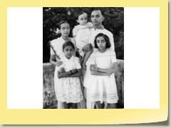 1952: With wife Jyotsna, daughters Svati, Nandini (front  right) & Subhadra Kantibhai Joshi (front  left) (UJ-F28)